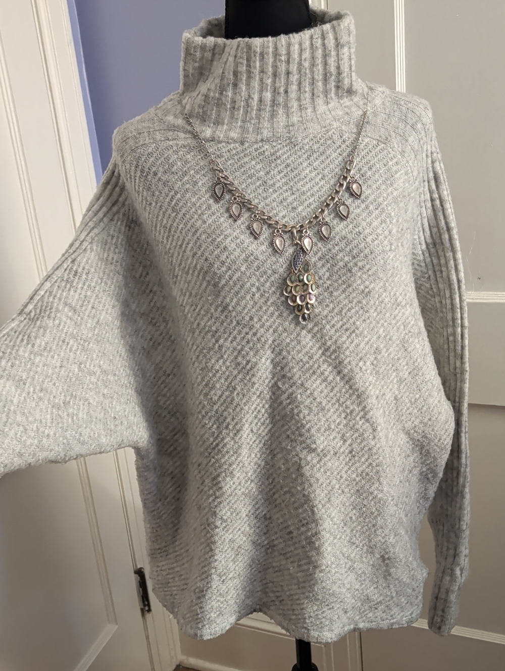 Max Studio Light Gray Bat Wing Sleeve Ribbed Turtleneck Sweater
